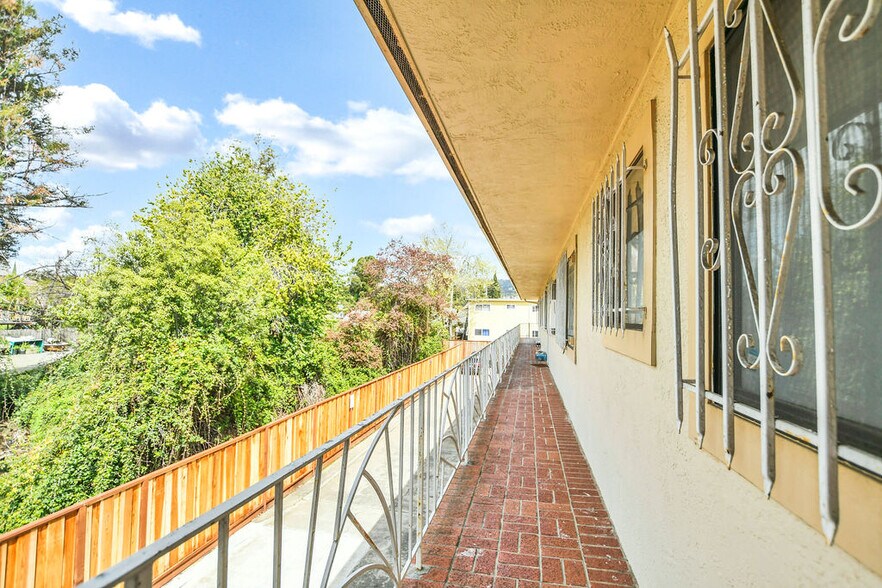 More Photos Of 3300 Brookdale Ave, Oakland Apartments For Sale