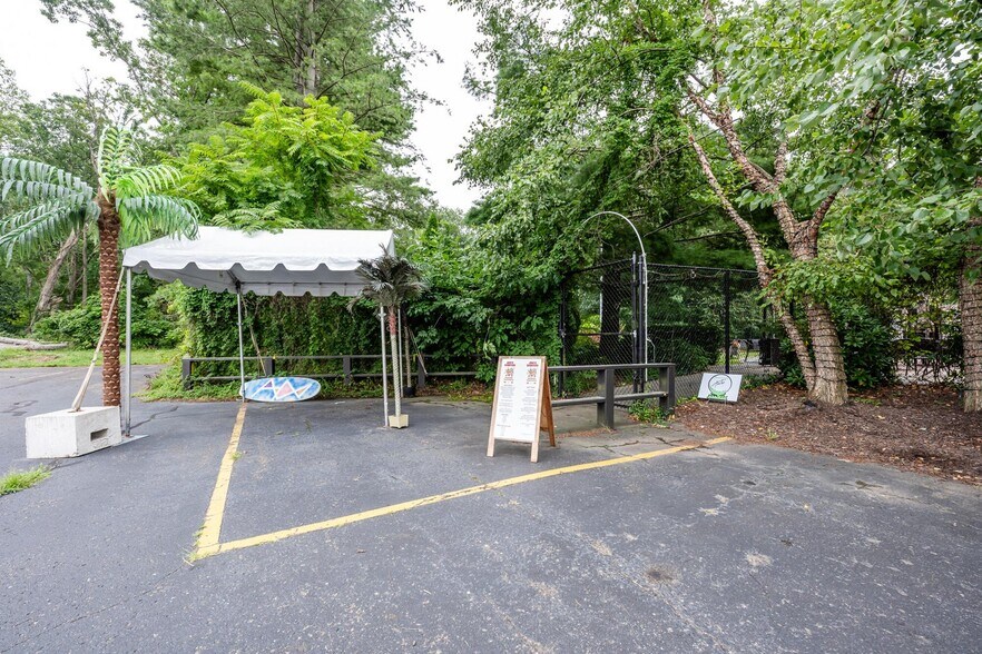 More Photos Of 16409 Red Arrow Hwy, Union Pier General Retail For Sale