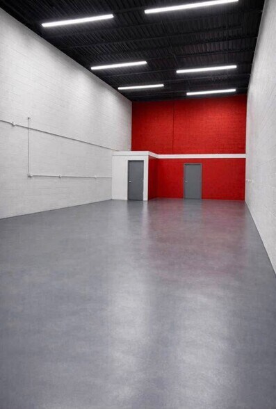 More Photos Of 6761 W Sunrise Blvd, Plantation Warehouse For Lease