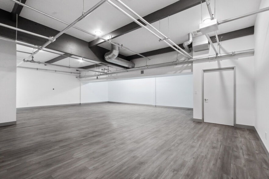 More Photos Of 245 Fischer Ave, Costa Mesa Light Manufacturing For Lease