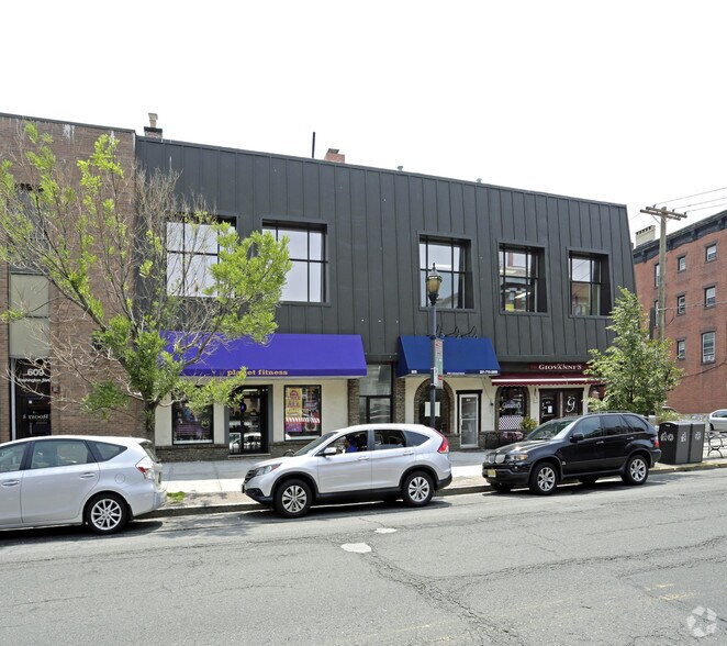 More Photos Of 605 Washington St, Hoboken Storefront For Lease