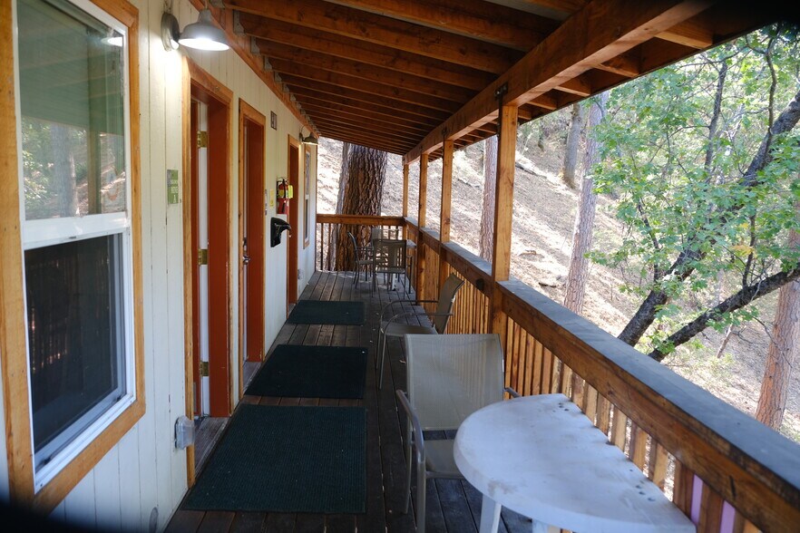 More Photos Of 6979A CA-140 Hwy, Midpines Hotel For Sale