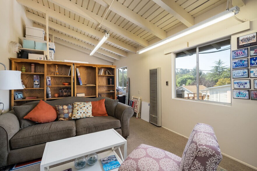 More Photos Of 2086 Main St, Cambria Freestanding For Lease
