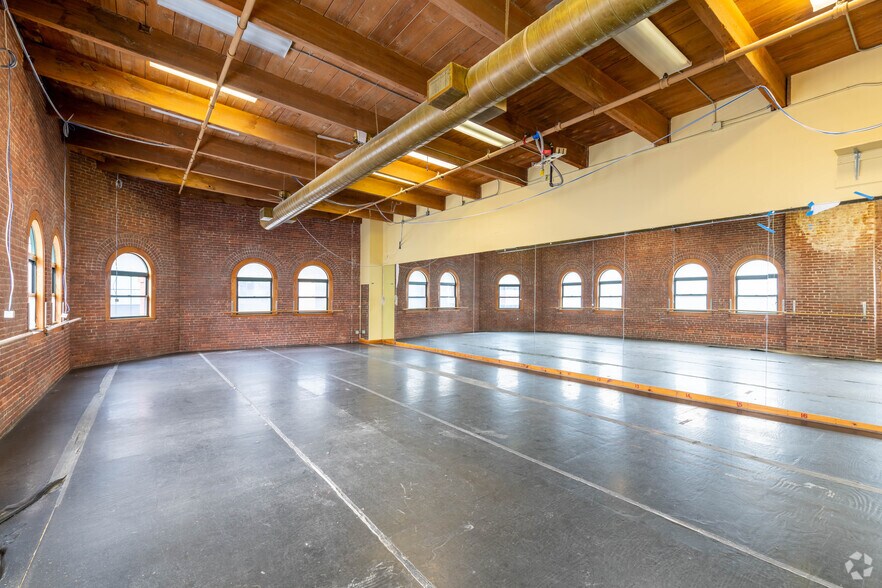 More Photos Of 261 Friend St, Boston Office For Lease