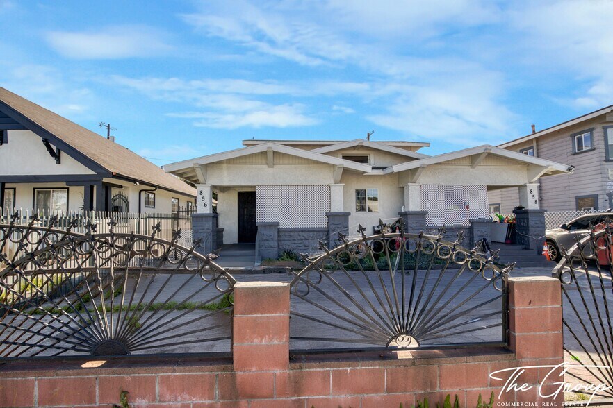 More Photos Of 856 W 47th St, Los Angeles Multifamily For Sale