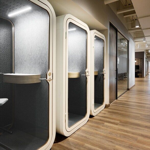 More Photos Of 1440 N Edgewood St, Arlington Coworking Space