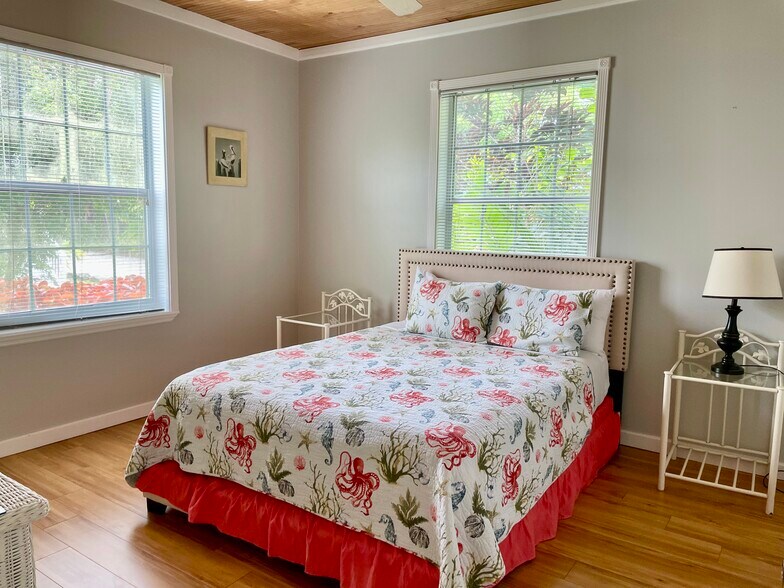 More Photos Of 21544 Overseas Hwy, Cudjoe Key Hotel For Sale