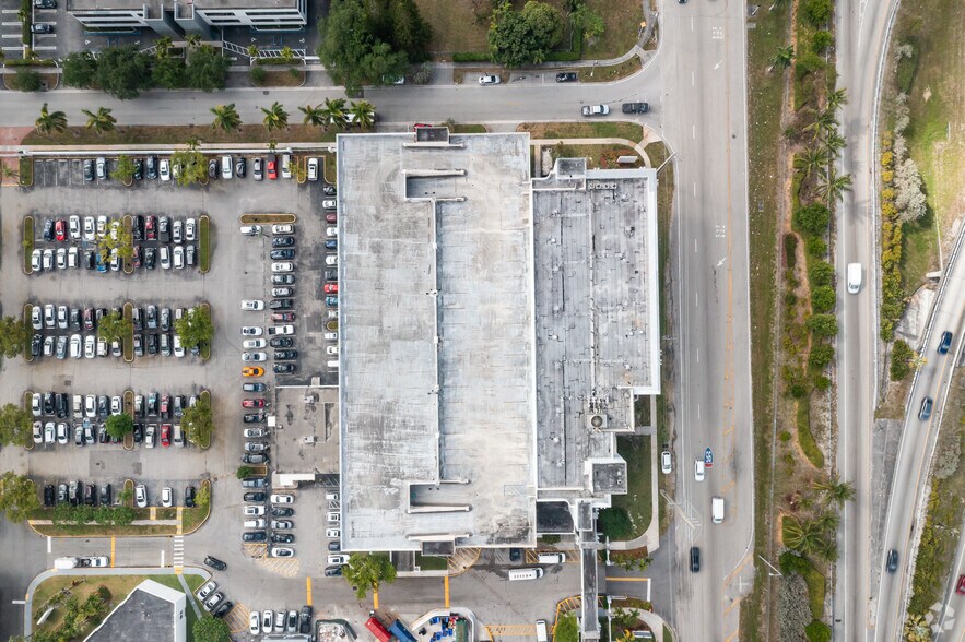 More Photos Of 16800 NW 2nd Ave, Miami Medical For Lease