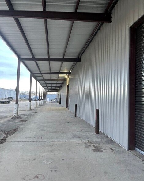 More Photos Of 11765 Darryl Dr, Baton Rouge Warehouse For Lease