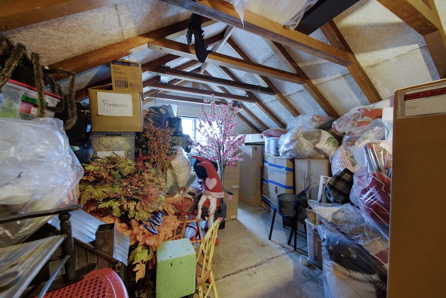 More Photos Of 4120 Main St, Hilliard Freestanding For Sale