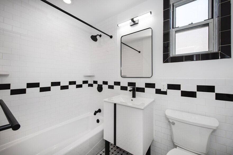 More Photos Of 60 Diamond St, Brooklyn Apartments For Sale