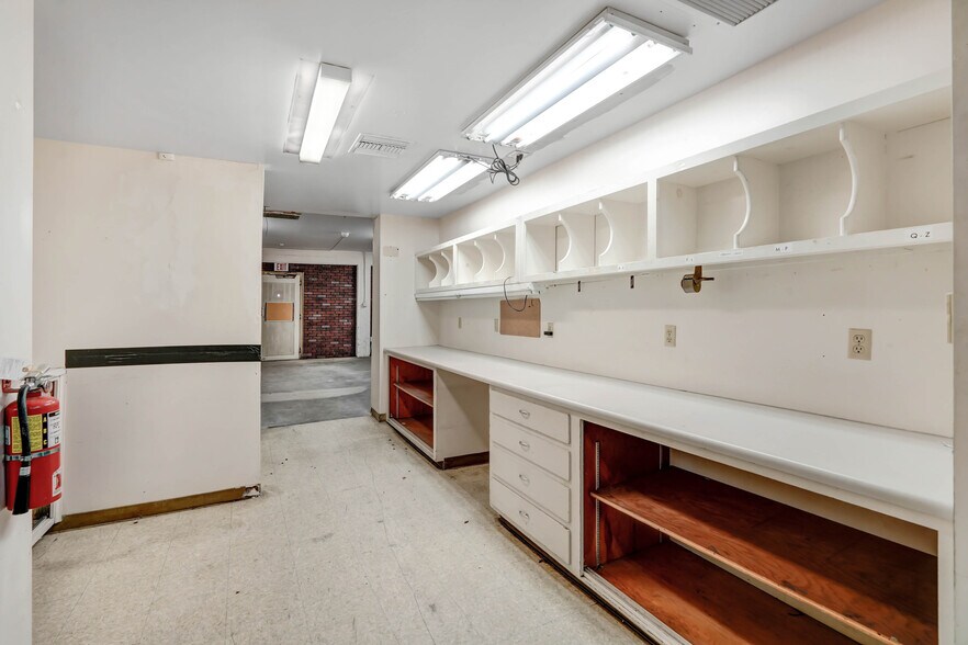 More Photos Of 376 N D St, San Bernardino Storefront Retail Office For Sale