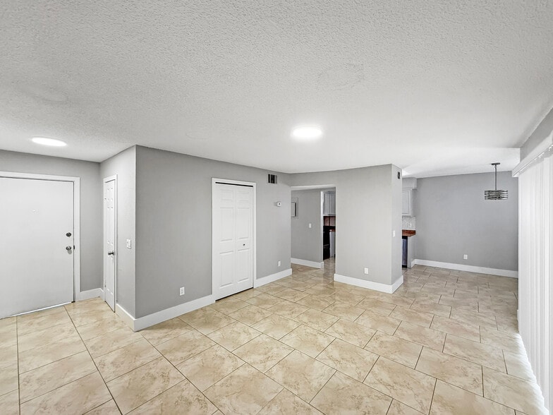 More Photos Of 46 N Fairfax Ave, Winter Springs Apartments For Sale