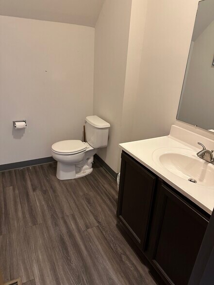 More Photos Of 2500 E High St, Pottstown Office For Sale