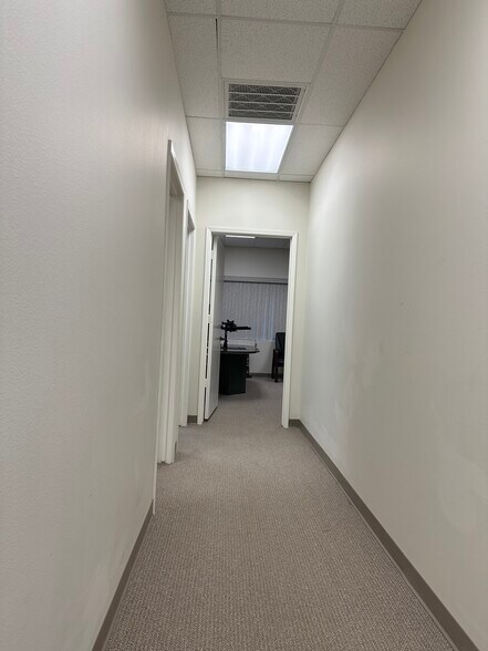 More Photos Of 4601 Hollow Tree Dr, Arlington Office For Lease