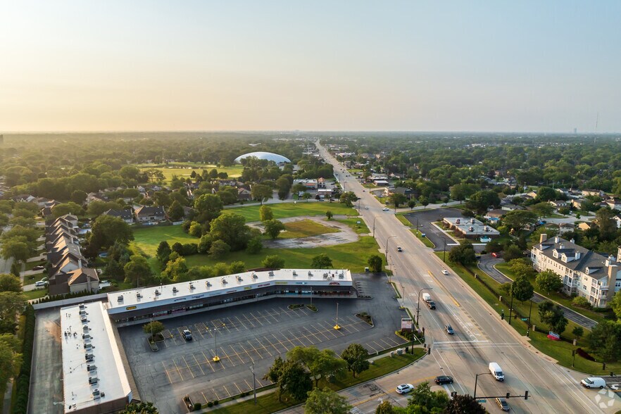 More Photos Of 1100 W Lake St, Addison Land For Sale