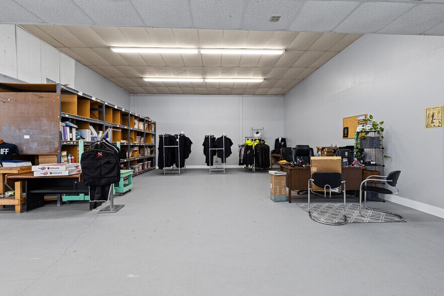 More Photos Of 500 E Main St, Kilgore Office For Sale