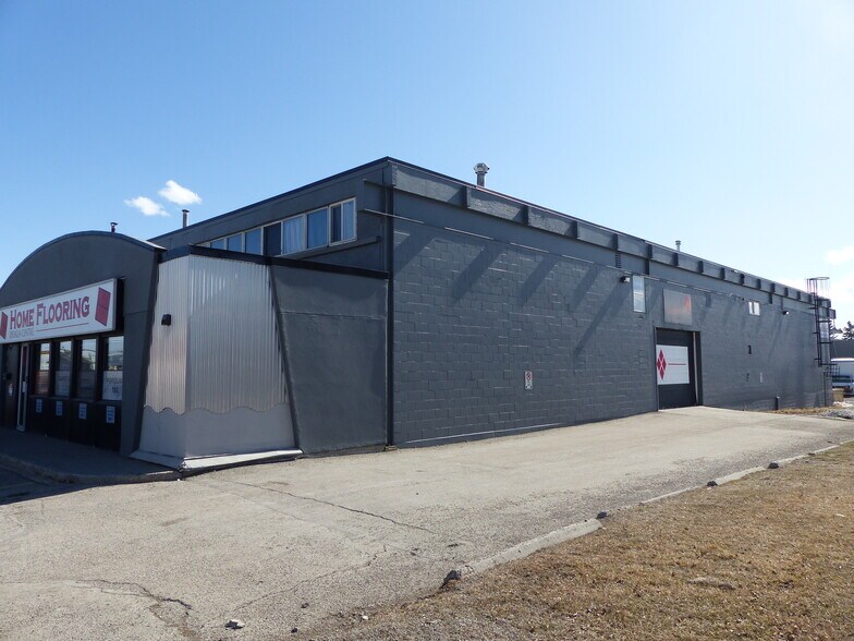 More Photos Of 423-427 58th Ave SE, Calgary Showroom For Lease