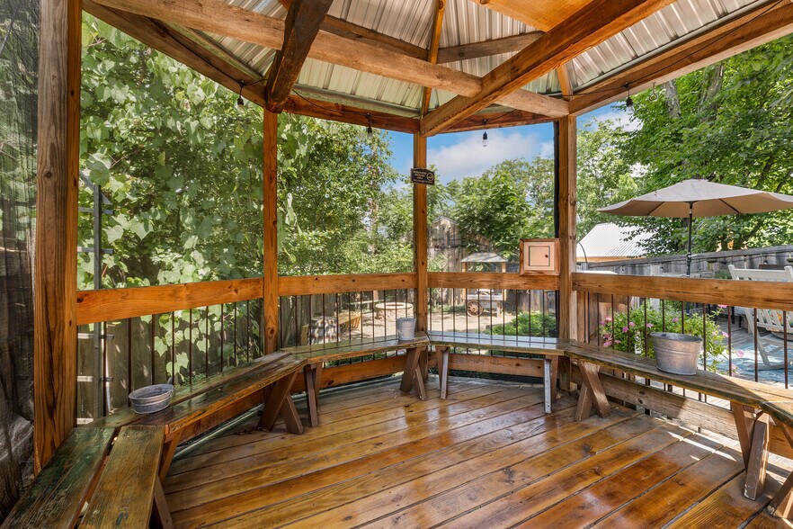 More Photos Of 521 Calef Hwy, Epping Specialty For Sale