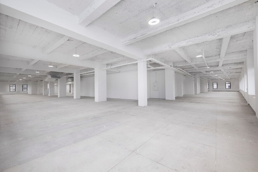 More Photos Of 40 Rector St, New York Office For Lease