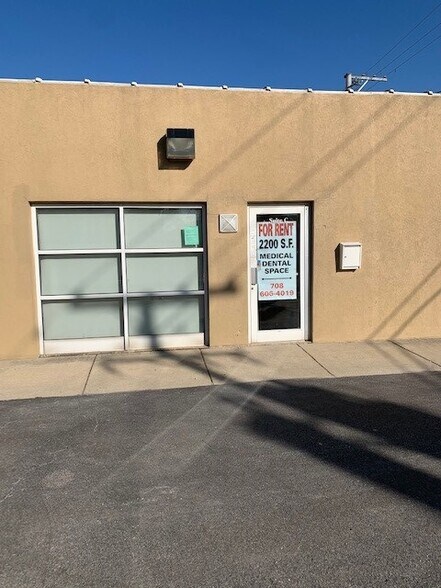 More Photos Of 105 E Burlington St, Riverside Office For Lease
