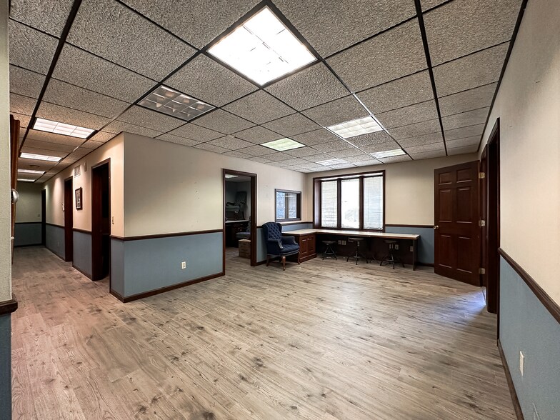 More Photos Of 2014 S Calhoun St, Fort Wayne Manufacturing For Lease