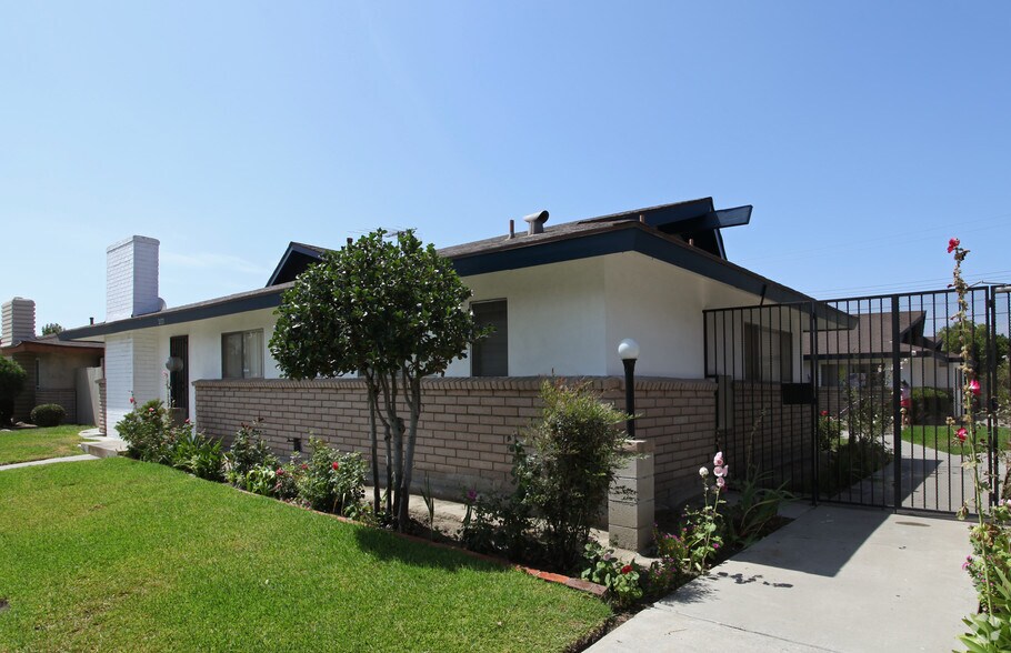 More Photos Of 2127 E Almont Ave, Anaheim Apartments For Sale