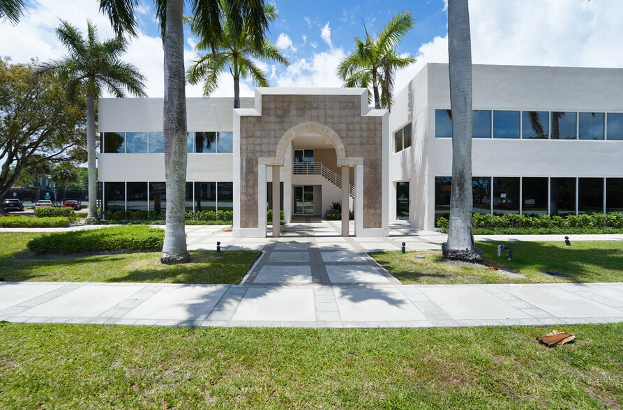 More Photos Of 399 NW 2nd Ave, Boca Raton Office For Lease