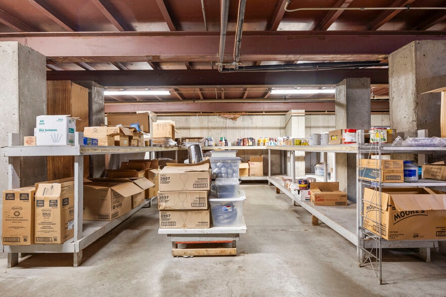 More Photos Of 1975 Central Ave, Albany Restaurant For Sale