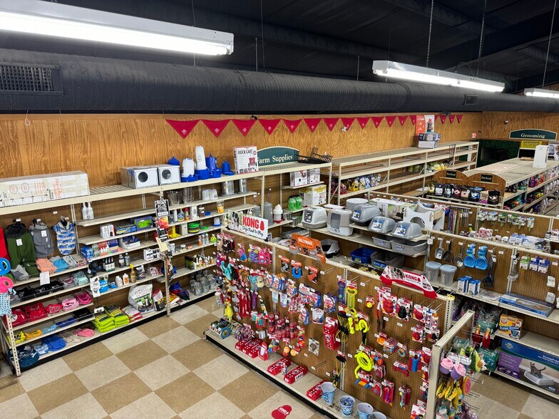 More Photos Of 1708 E Broad Ave, Rockingham Freestanding For Lease