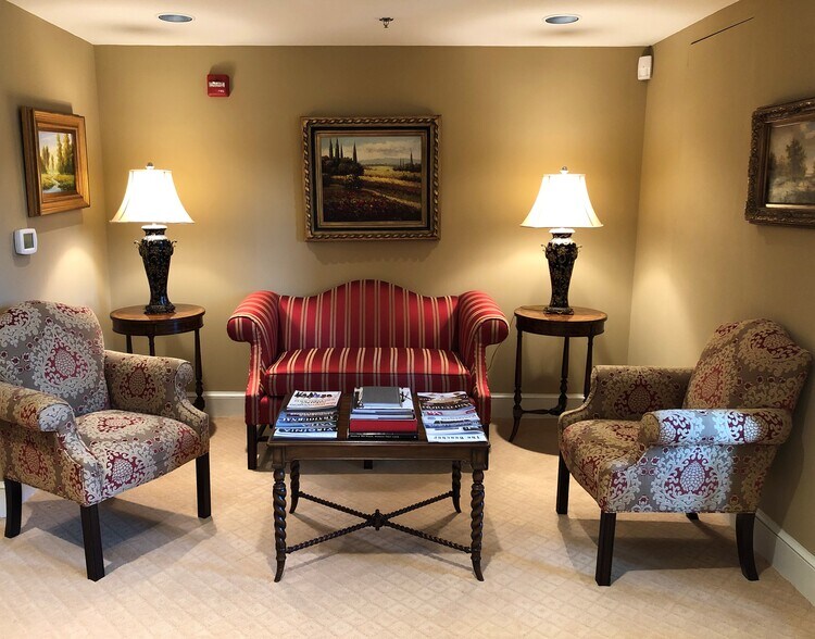 More Photos Of 45 North Hill Dr, Warrenton Office For Sale