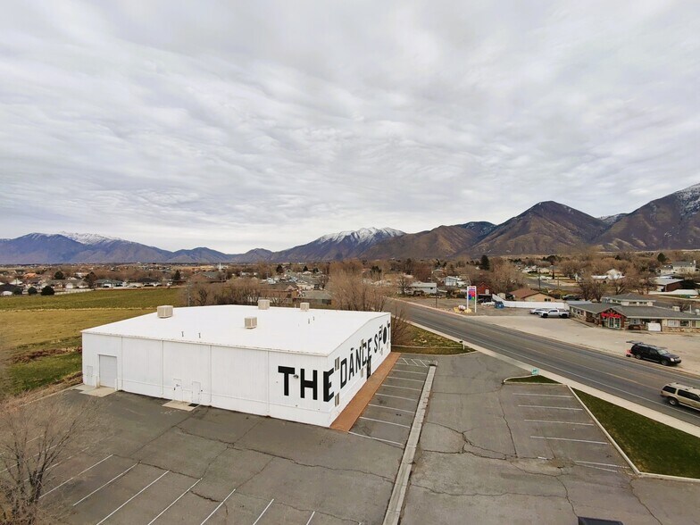 More Photos Of 576 Highway 198, Salem General Retail For Sale