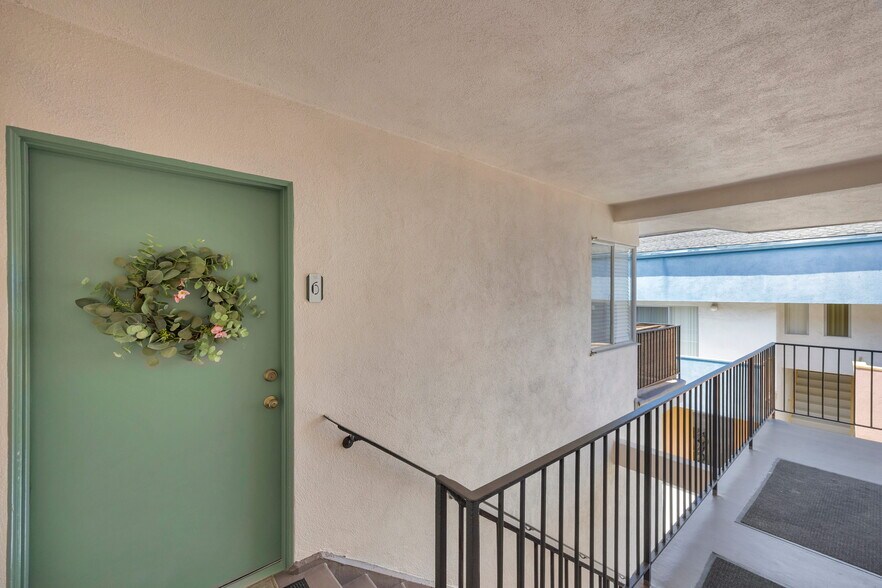More Photos Of 7832 W Manchester Ave, Playa Del Rey Apartments For Sale