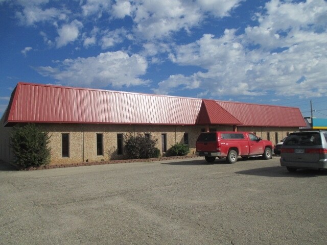 More Photos Of 205 W Hartford Ave, Ponca City Office For Lease