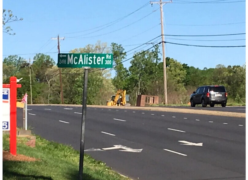 More Photos Of 5204 Wilkinson blvd, Cramerton Office Residential For Lease