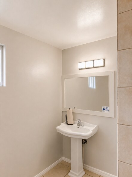 More Photos Of 11911-11913 Washington Blvd, Whittier Healthcare For Sale