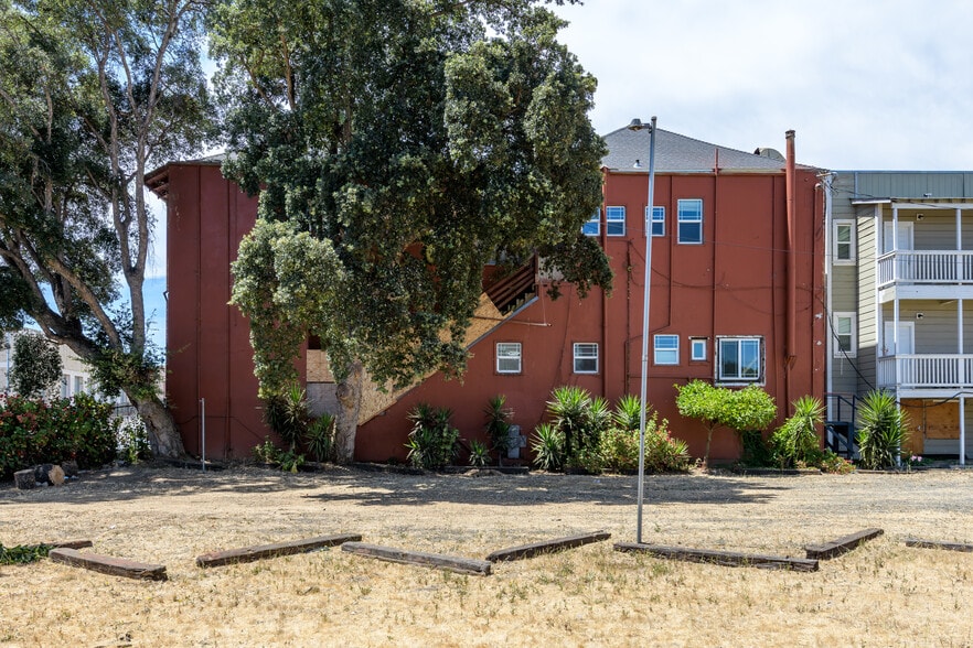 More Photos Of 906 Marin St, Vallejo Storefront Retail Residential For Sale