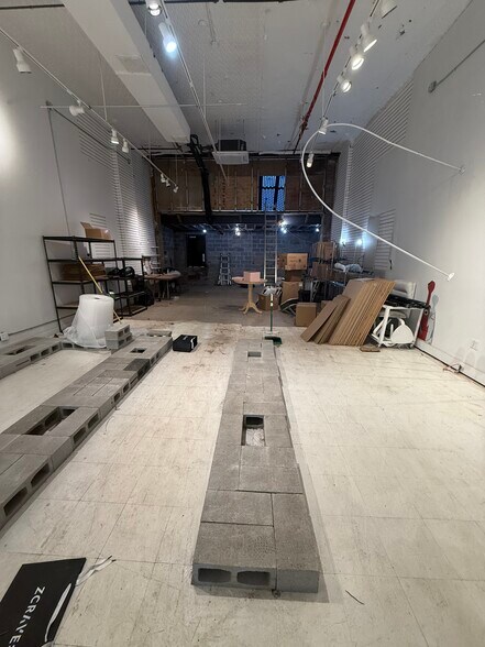 More Photos Of 343 Canal St, New York Office For Lease