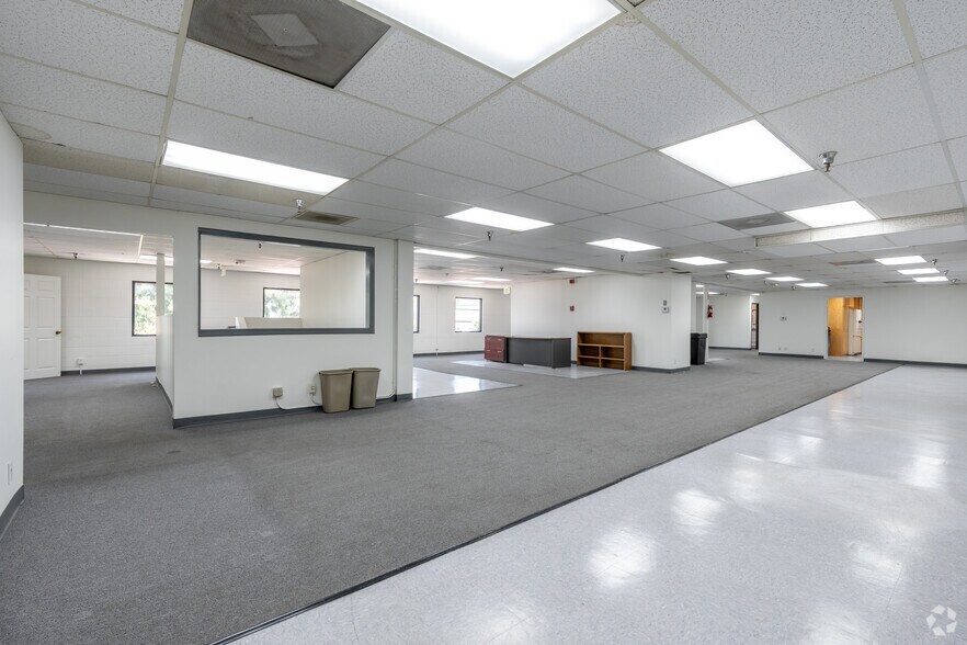 More Photos Of 128 W Walnut Ave, Monrovia Research And Development For Lease
