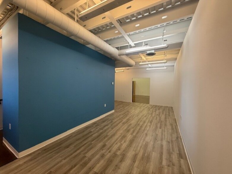 More Photos Of 2420 Midtown Plz NE, Albuquerque Warehouse For Lease