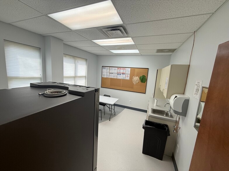 More Photos Of 4661 Sawmill Rd, Upper Arlington Medical For Lease