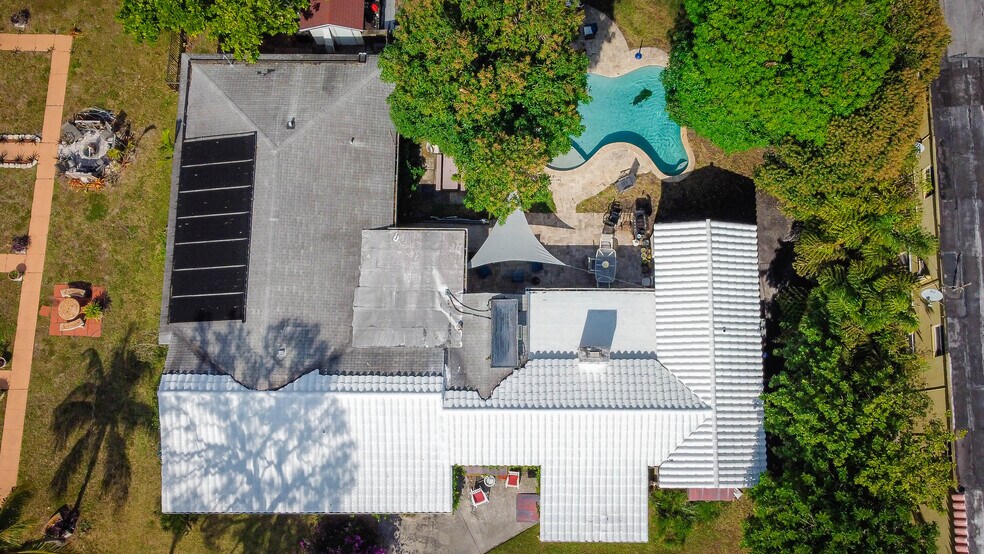 More Photos Of 545 Ne 23rd St, Wilton Manors Rehabilitation Center For Lease