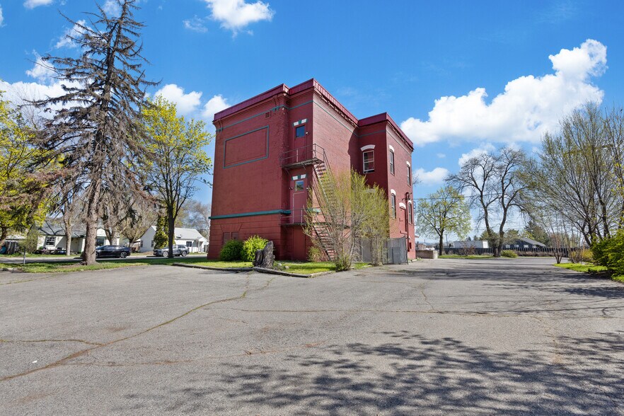 More Photos Of 5634 E Commerce Ave, Spokane Apartments For Sale