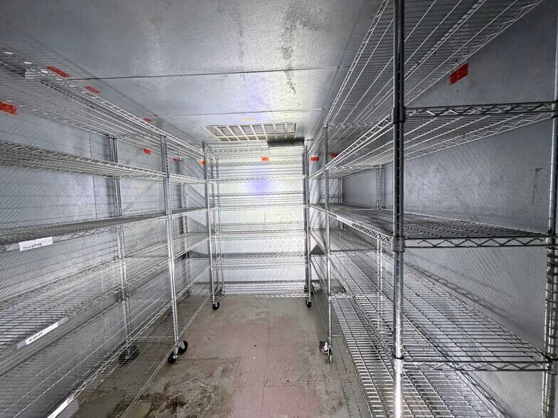 More Photos Of 3393-3437 Summer Ave, Memphis Storefront For Lease