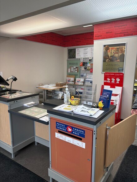More Photos Of 126 Main St E, Dashwood Office For Sale