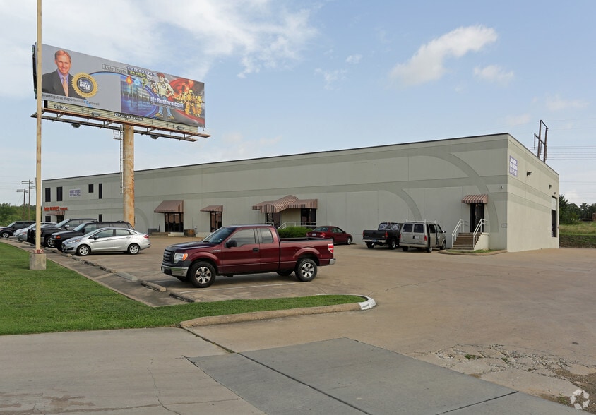 Primary Photo Of 7301 W Pioneer Pky, Arlington Light Manufacturing For Lease