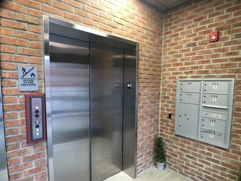 More Photos Of 293 Lafayette Ave, Hawthorne Storefront Retail Office For Sale