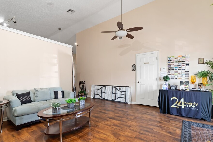 More Photos Of 2421 Tamiami Trl, Port Charlotte Office For Sale