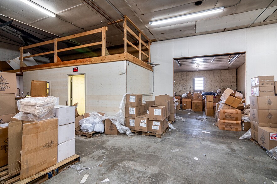 More Photos Of 6 Chestnut St, Coventry Warehouse For Sale