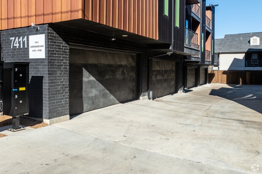 More Photos Of 7411 Coronado Ave, Dallas Apartments For Sale